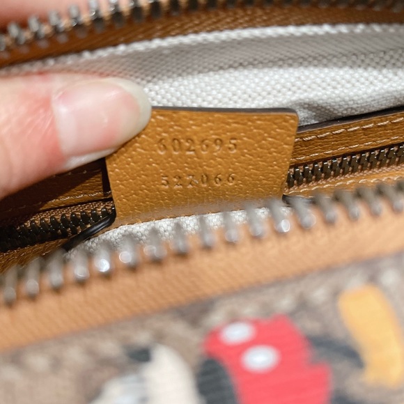 Gucci x Disney Mickey Mouse belt bag - Picture 7 of 9